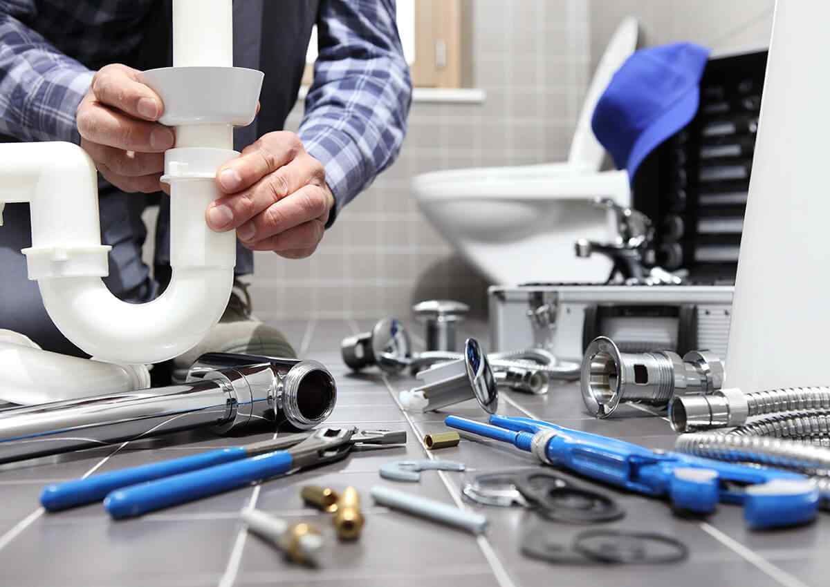 https://oaktreeplumbing.co.za/wp-content/uploads/2018/10/inner_professionals_01.jpg