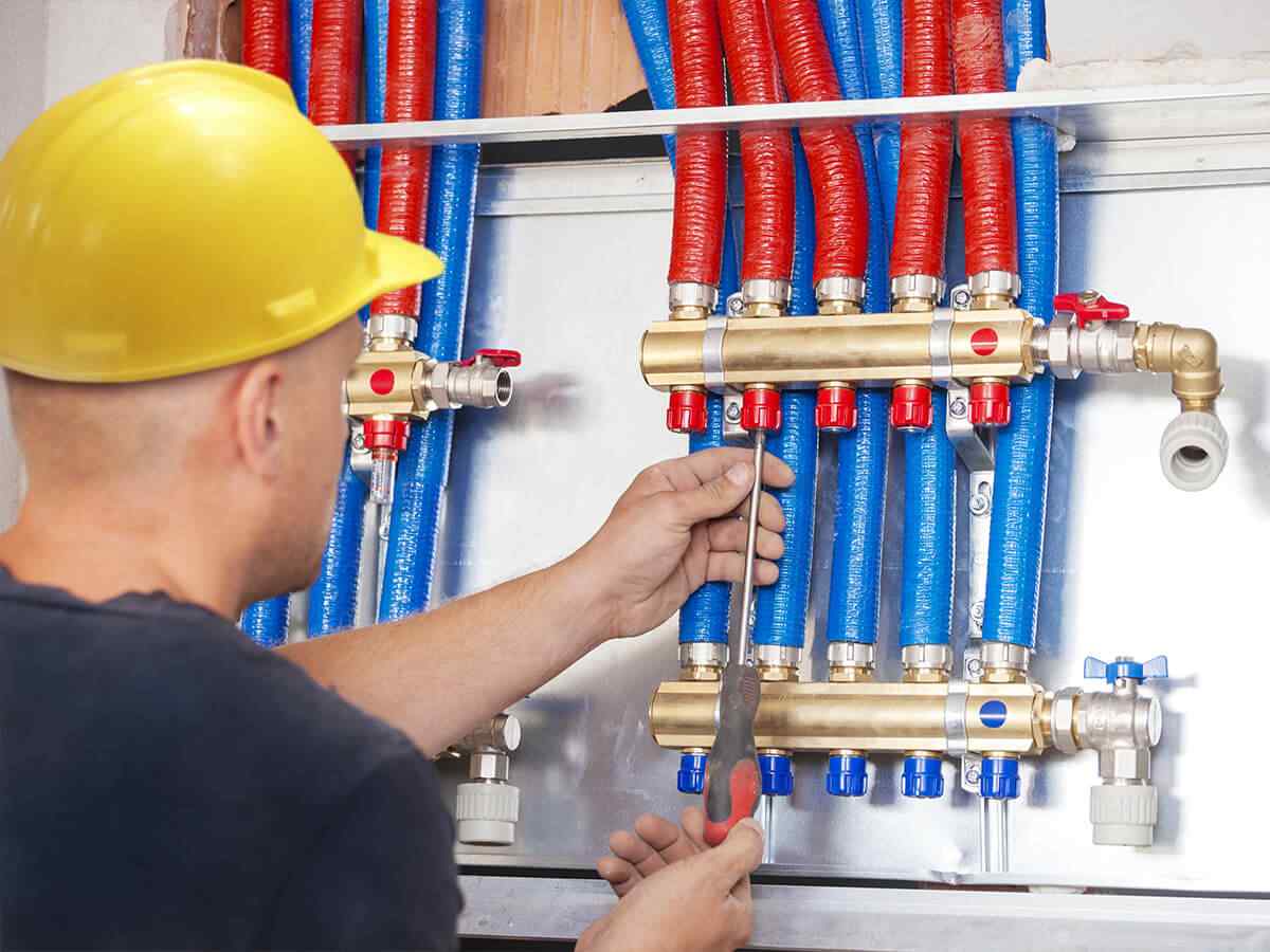 https://oaktreeplumbing.co.za/wp-content/uploads/2018/10/inner_service_02.jpg