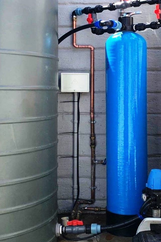 https://oaktreeplumbing.co.za/wp-content/uploads/2025/04/About-us-1-640x959.jpg
